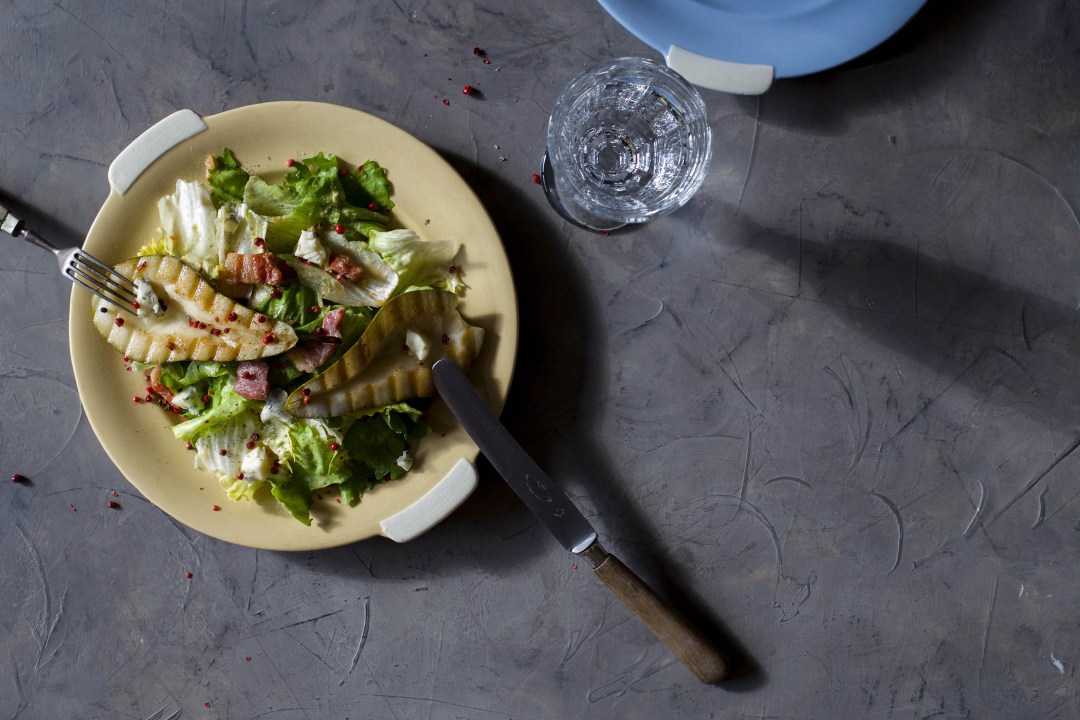 Endiviensalat mit Speck und Birne