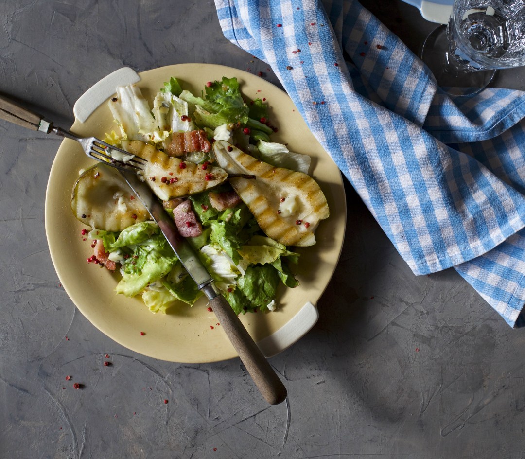 Endiviensalat mit Speck und Birne