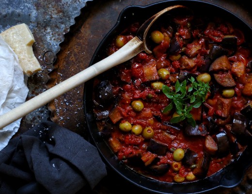 Auberginen-Tomaten-Soße